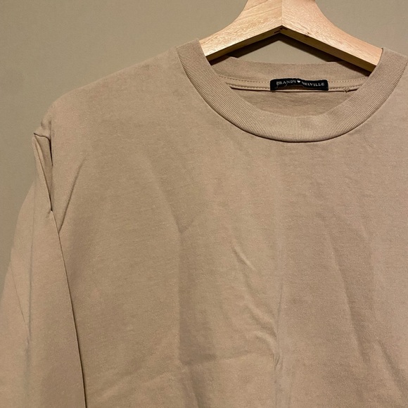 Oversized tan brandy shirt ✨ - Picture 3 of 3